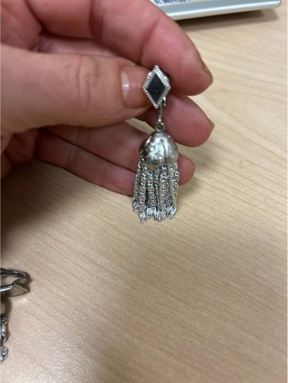 Sarah Coventry Silver Tassel Clip On Earrings - Picture 2 of 5
